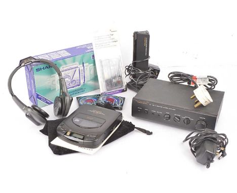Mini-Disc Recorder / Portable CD / Amplifier, Sharp portable mini-disc Recorder MD-MT90H(S) in original box with adaptor, cou