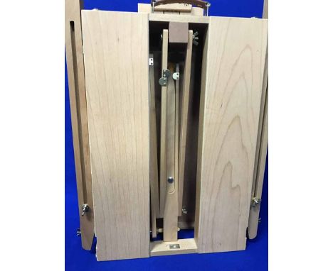 PORTABLE ARTIST'S EASEL