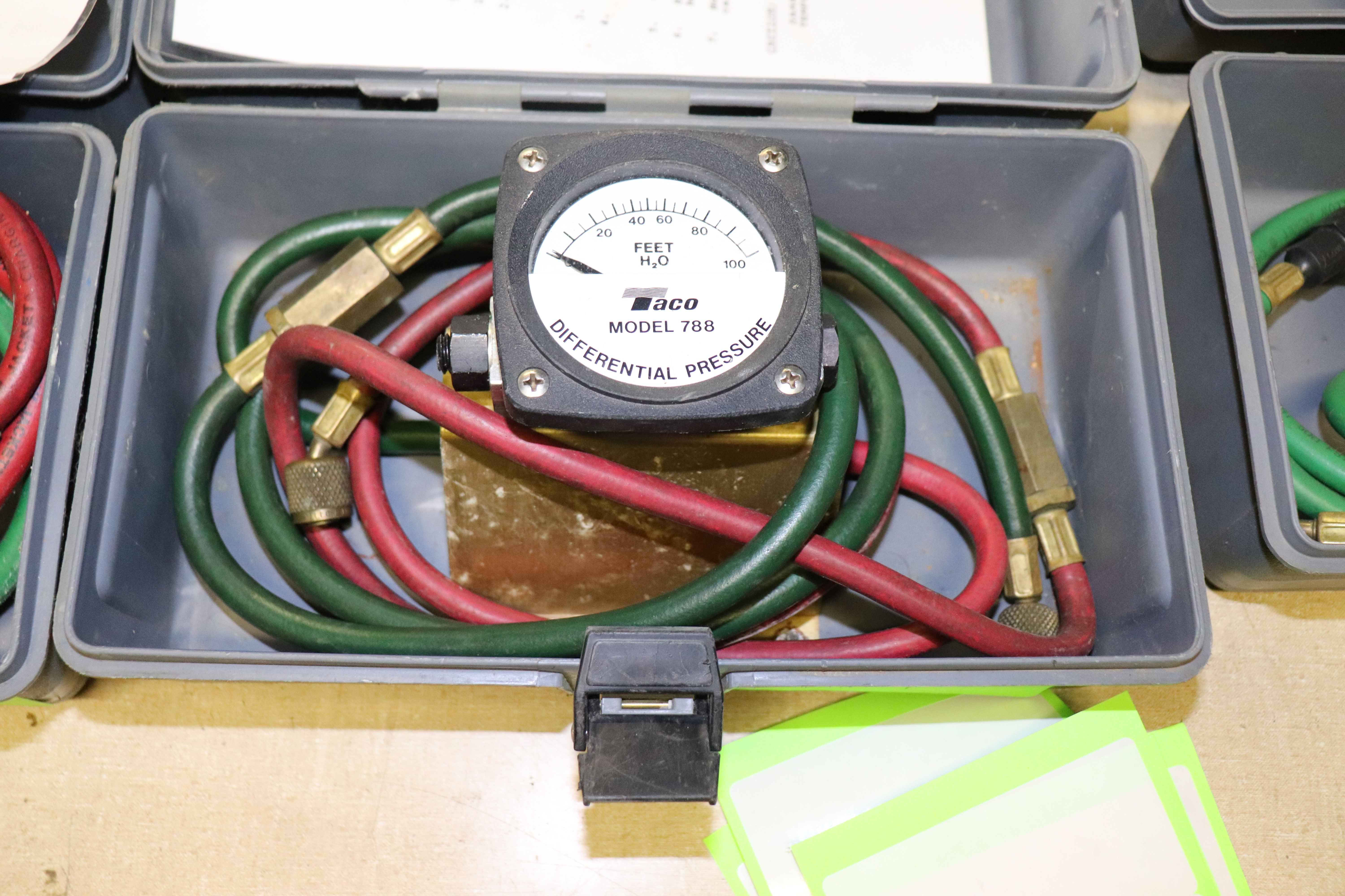 Taco model 7881 differential pressure gauge in case