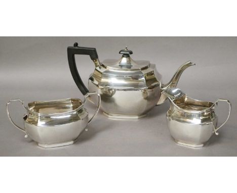 A Three-Piece George V Silver Tea Service, by James Henry and Herbert Barraclough, London, 1923, each piece oblong with cante