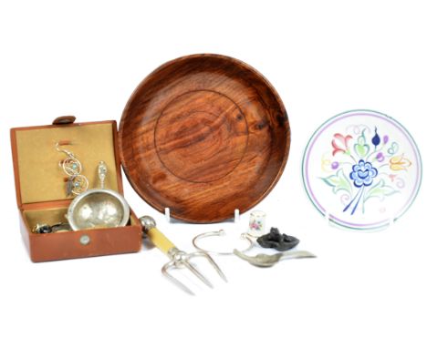 A miscellaneous collection, including a Poole Pottery traditional ware pin tray in BN pattern, shape 49, 12.5 cm diameter; a 