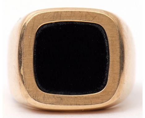 14K stamped gent's signet ring with square black onyx panel, size R/S, gross weight 11.6g