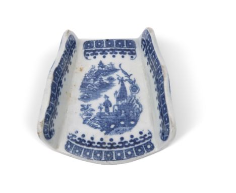 18th century Caughley porcelain asparagus server decorated in underglaze blue with the fisherman pattern, 7cm long