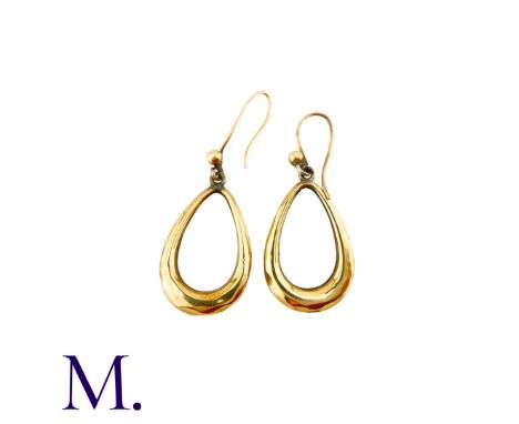 A Pair of Gold Hoop Earrings in smooth 9K yellow gold.Size: 4.5cmWeight: 2.4g 