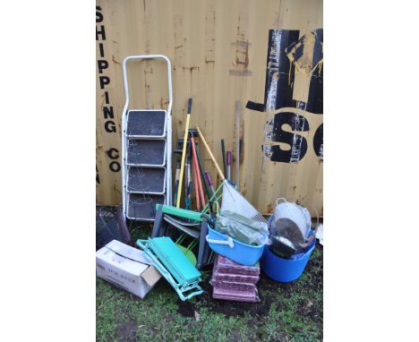 A SELECTION OF GARDEN ITEMS to include garden tools such as spade, fork, loppers, set of white metal step ladders, modula gar