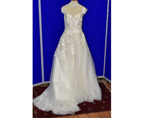 WEDDING DRESS, end of season stock clearance (may have slight marks or very minor damage) A David Tutera princess gown, size 
