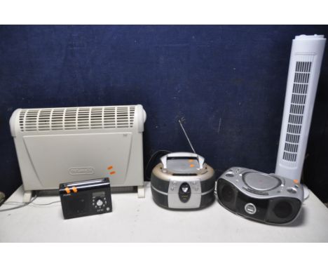 A SELECTION OF ELECTRICAL ITEMS to include a De'Longhi HS20-02 panel heater, a Challenge LG29-04 tower fan, Goodmans GPS165US