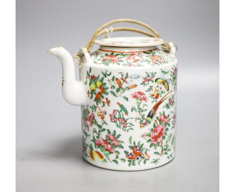 A Chinese famille rose teapot, late 19th century,16cm