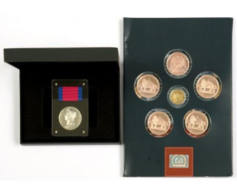 DUKE OF WELLINGTON. A 14CT GOLD PROOF COMMEMORATIVE MEDAL 2015, 7G, BATTLE OF WATERLOO COMMEMORATIVE SILVER MEDAL, ETC