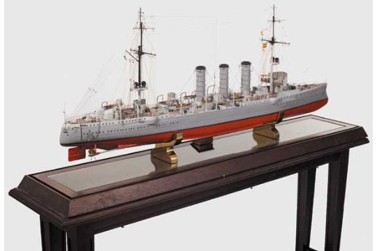 Modell Sms Emden Kleiner Kreuzer Der Kaiserlichen Marine Vollmodell Im Massstab 1 100 Lange 1