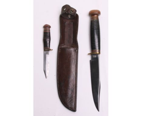 William Rodgers Hunting Knife with Wooden Top Pommel, blade 12cm in length with William Rodgers and Made in Sheffield England