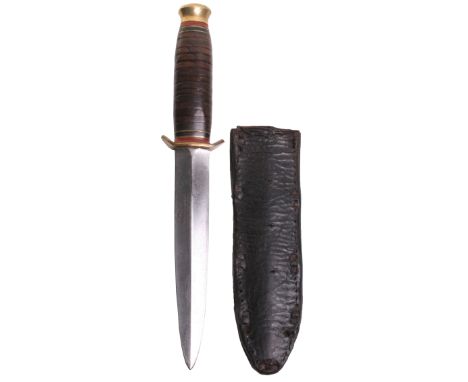 WW2 Southern & Richardson Fighting Knife, with brass top pommel and upswept brass cross guard. Leather bound handle. Double e