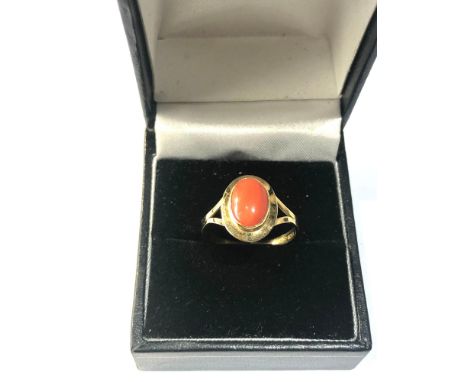 18ct gold coral ring weight 2.2g 