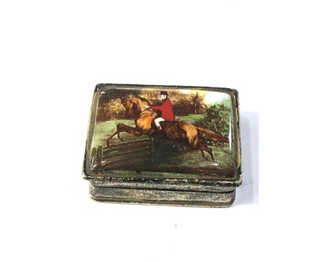 Silver and hunting scene enamel lid pill box measures approx 3.7cm by 2.7cm height 1.5cm 