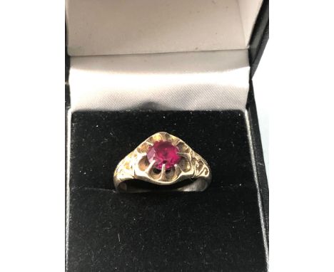 Antique 15ct gold synthetic ruby ring  hallmarked 15ct  weight of ring 5g 