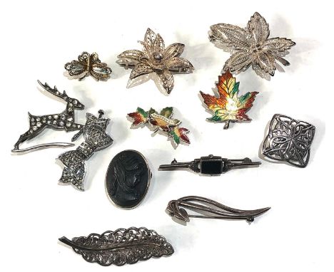 Selection of vintage silver jewellery weight 64g 