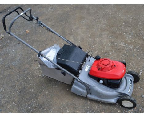 Honda HRB425C petrol lawnmower/grass roller 