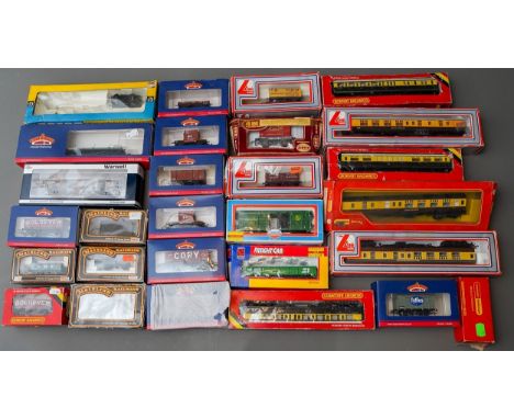Assorted model railway 00 gauge accessories mainly wagons, rolling stock, makers include Palitoy, Bachmann, Airfix, Hornby et