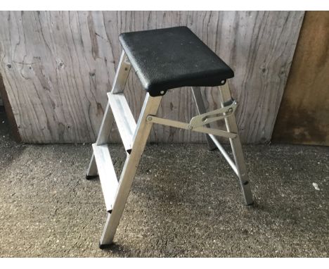 Two Tread Folding Step Ladder 