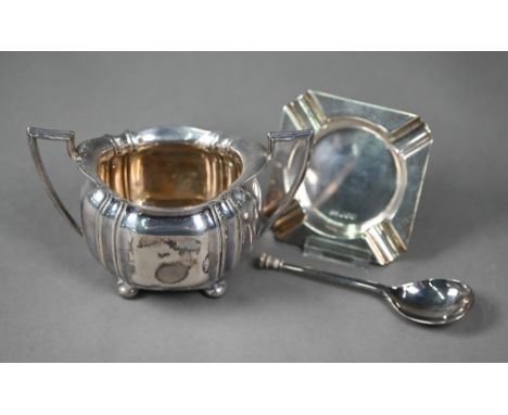 An Edwardian silver sugar basin on bun feet, Cooper Brothers &amp; Sons Ltd., Sheffield 1908, to/w a Britannia standard seal-