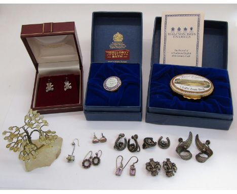 A quantity of silver earrings (some af), two boxed Halcyon Days Enamels trinket boxes; 'Royal Crescent - A Trifle from Bath' 