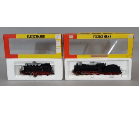 Two German HO gauge boxed locomotives by Fleischmann including a Class BR38 4-6-0 locomotive and tender 4160 in black and red