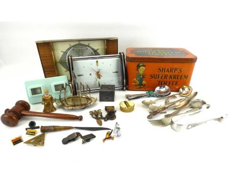 Various mixed collectibles to include a Metamec table clock, a further table clock, a vintage children's slide viewer, two vi