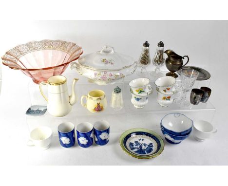 A mixed quantity of ceramics and glassware to include Crown Staffordshire 'Somerset' pattern teacups and 'Cornwall' pattern s