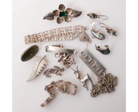 Collection of silver jewellery to include gate bracelet, pendants, ingots etc. 