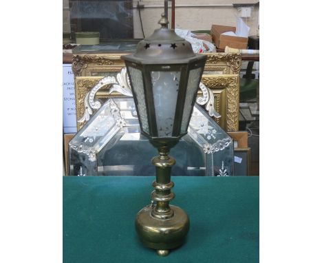 VINTAGE BRASS AND GLASS TABLE LAMP, APPROXIMATELY 38cm HIGH 