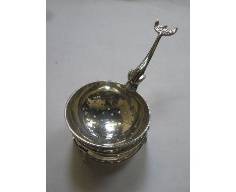 HALLMARKED SILVER TEA STRAINER ON STAND 
