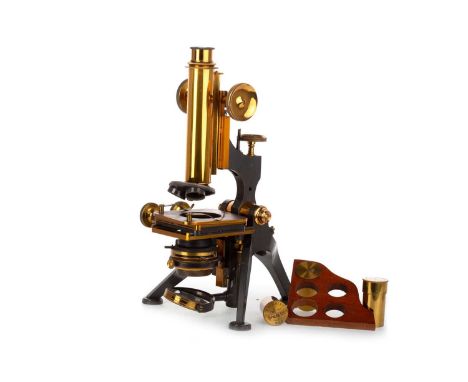 MONOCULAR MICROSCOPE, W. WATSON & SONS OF LONDON, LATE 19TH / EARLY 20TH CENTURY serial number 5009, in fitted case with lens