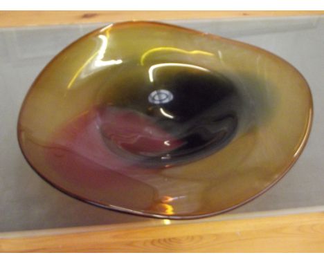 Art glass bowl 