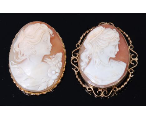 A Victorian style carved shell cameo brooch, depicting profile portrait of a maiden wearing a beaded necklace, in a 9ct gold 
