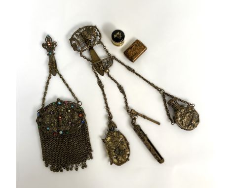 A white metal mesh ladies purse; together with a small novelty wood snuff box, and other decorative pieces (a lot)