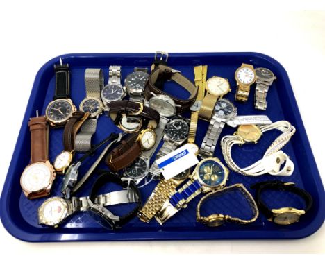 A tray containing a large quantity of mostly gent's wristwatches including Rotary, Citizen, Lorus, Accurist etc