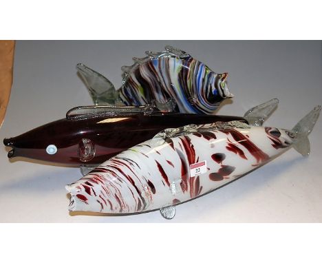 Three various Murano coloured glass fish ornaments   Condition Report / Extra Information  Ruby fish - chip to edge of one ey