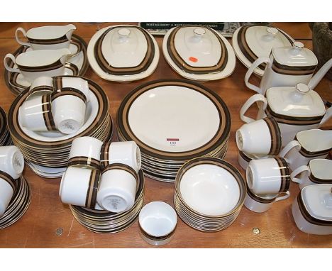 A Royal Doulton Cadenza H5046 dinner, tea, and coffee service