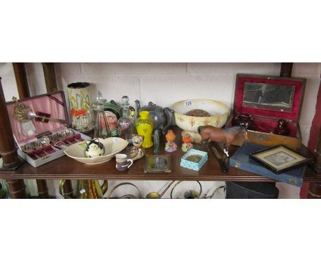 Shelf of collectables to include Beswick horse