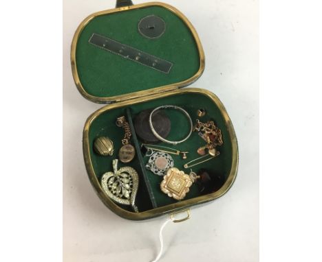 COLLECTION OF JEWELLERY, including parts of gold bracelets, Victorian lockets, silver medallion, silver bangle, gold studs, a