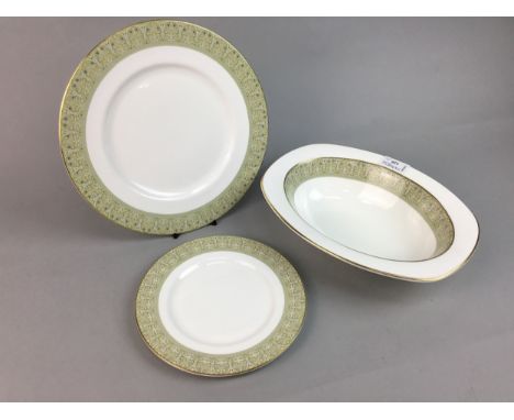ROYAL DOULTON 'SONNET' PATTERN PART TEA SERVICE, comprising a tureen, eight dinner plates and a smaller plate, along with a R