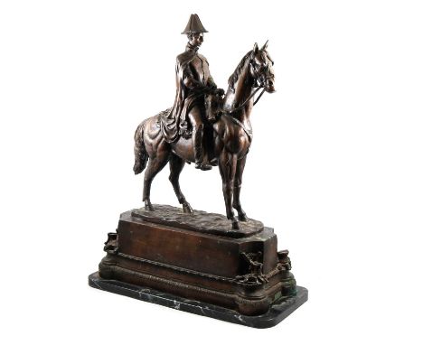 Modern bronze sculpture, Arthur Duke of Wellington on horseback, variegated marble base, height 71cm.