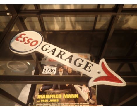 Cast iron Esso garage sign L: 40 cm
