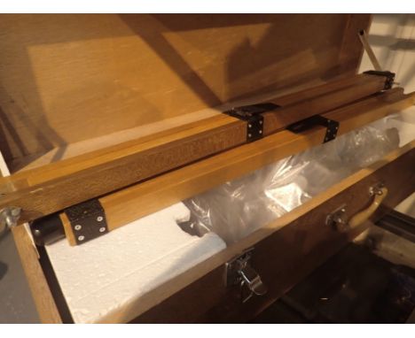 Japanese telescope with tripod base and original wooden packing case 