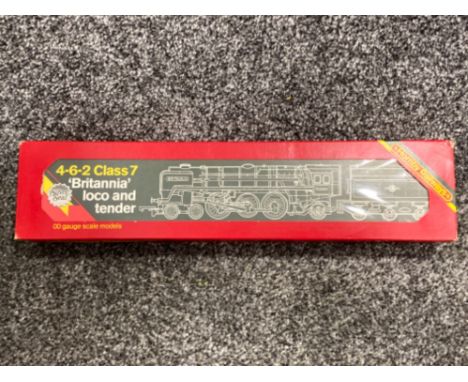 Hornby Railways 00 gauge scale model Locomotive &amp; tender - 4-6-2 class 7 Britannia, with original box
