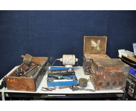 TWO VINTAGE WOODEN DENTISTS BOTTLE BOXES, one with internal leaflet stating Stellon Laboratory pack Series two and The Amalga