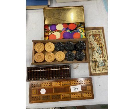 A QUANTITY OF VINTAGE GAMES TO INCLUDE A CRIBBAGE BOARD, DRAUGHTS COUNTERS, ETC 