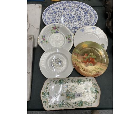 A QUANTITY OF VINTAGE PLATES TO INCLUDE WEDGWOOD, CROWN STAFFORDSHIRE, ROYAL WINTON, ETC 