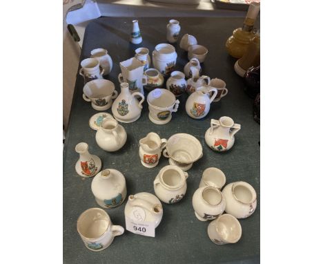 A LARGE COLLECTION OF GOSS CRESTED WARE 