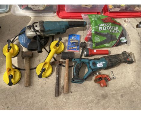 AN ASSORTMENT OF TOOLS TO INCLUDE A MAKITA ANGLE GRINDER, A MAKITA RECIPRICATING SAW AND HAMMERS ETC 